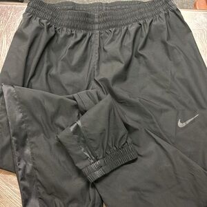 Nike Black dri-fit  Joggers sz Large great condition pet free smoke free